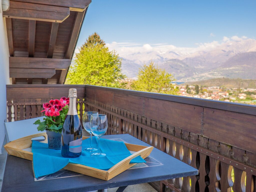Carlo C Ferienwohnung mit Balkon DG - 0