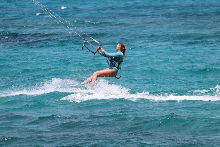kite-surfing-7244336_1280