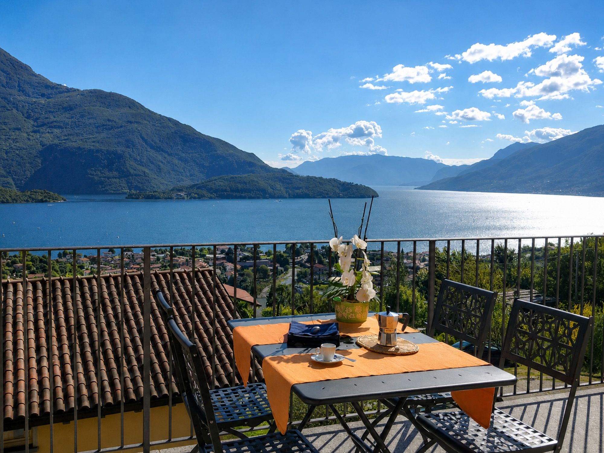 Balkon zu Ferienwohnung am Comer See